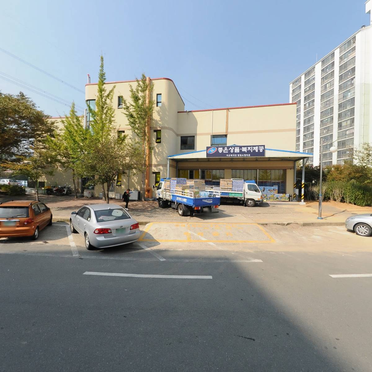 국군복지단창원쇼핑타운_3