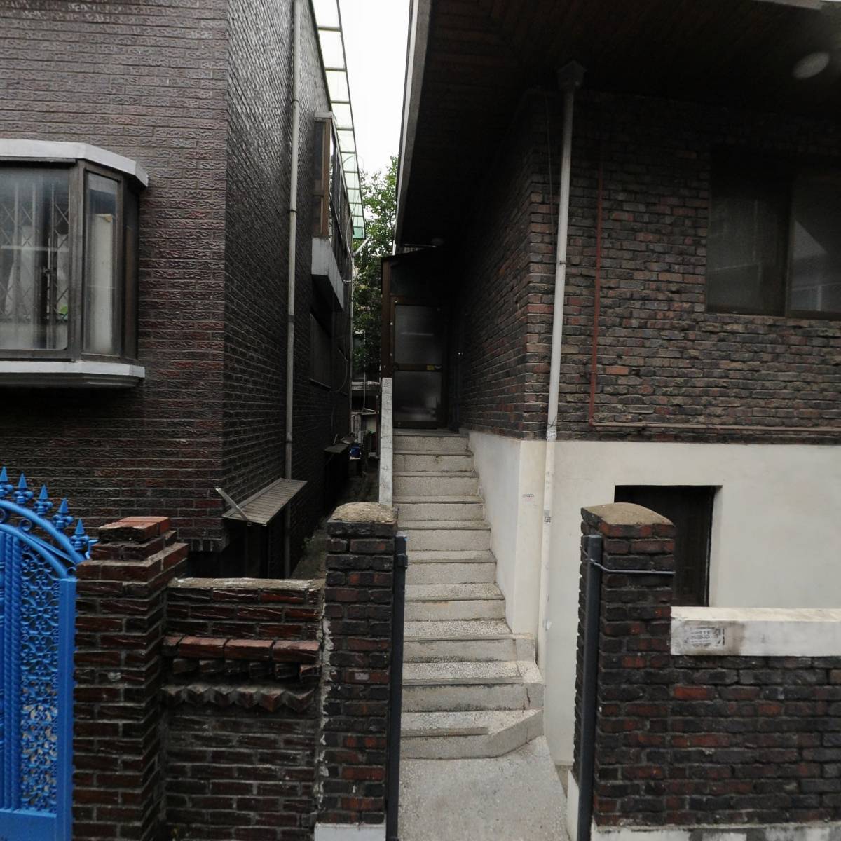 행인데어 Hang in there