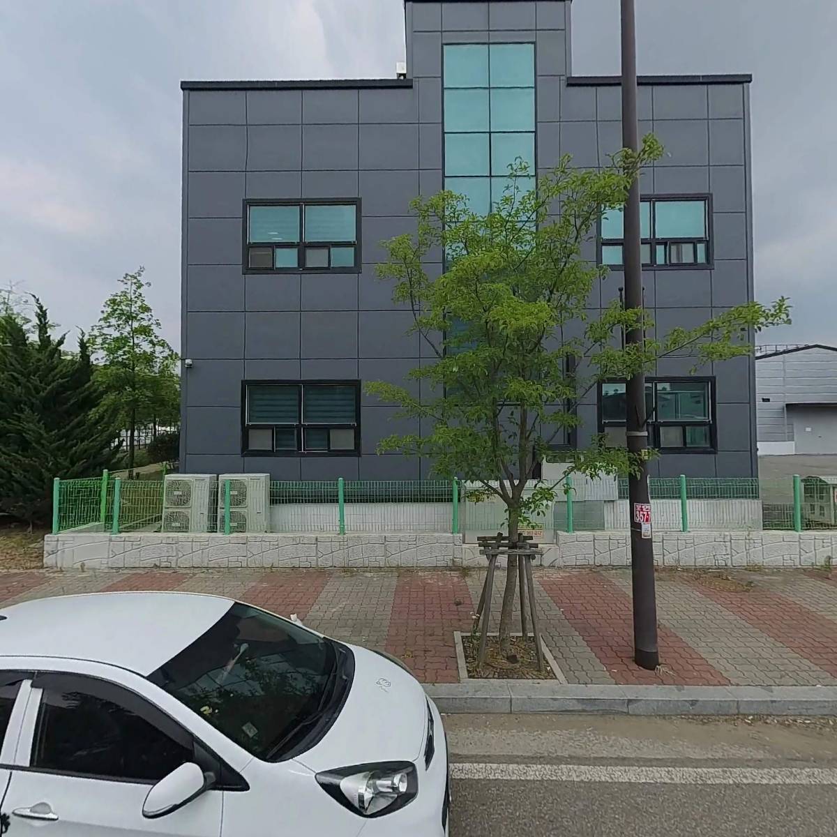 (주)유시스