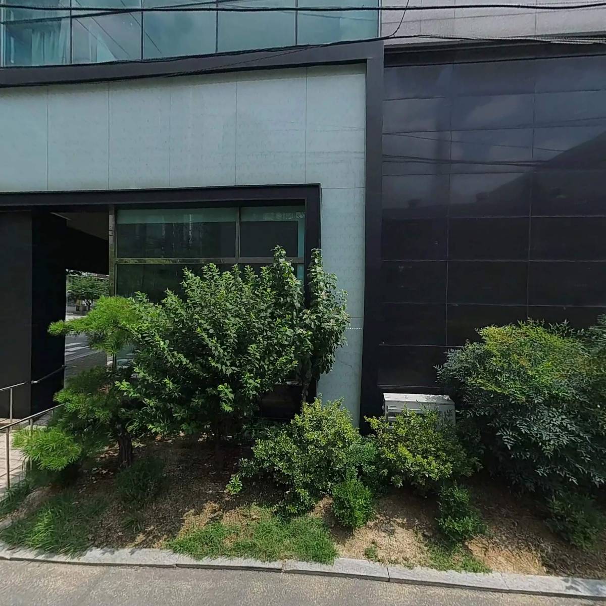 주식회사 톰어패럴_3