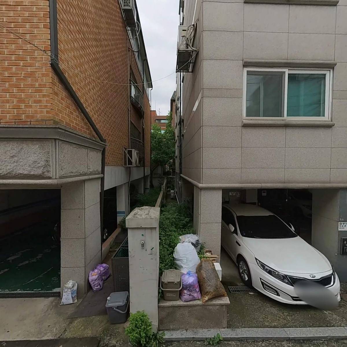 얼터픽쳐스_3