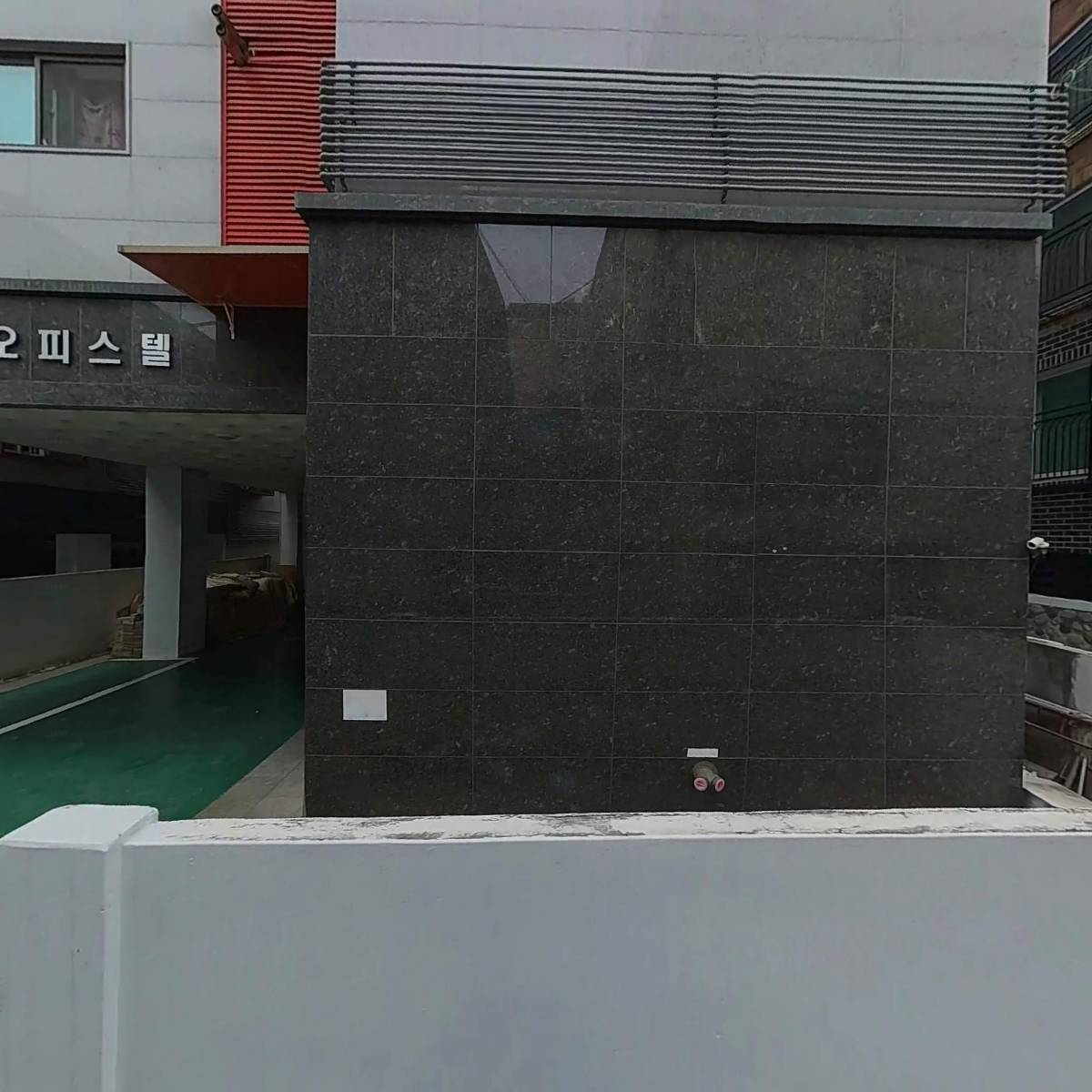 더 라벨(The Label)_3