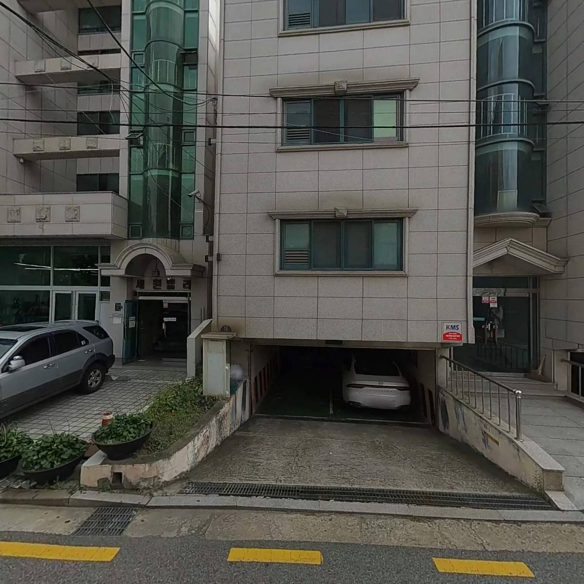 라펠스앤(Lapels &)