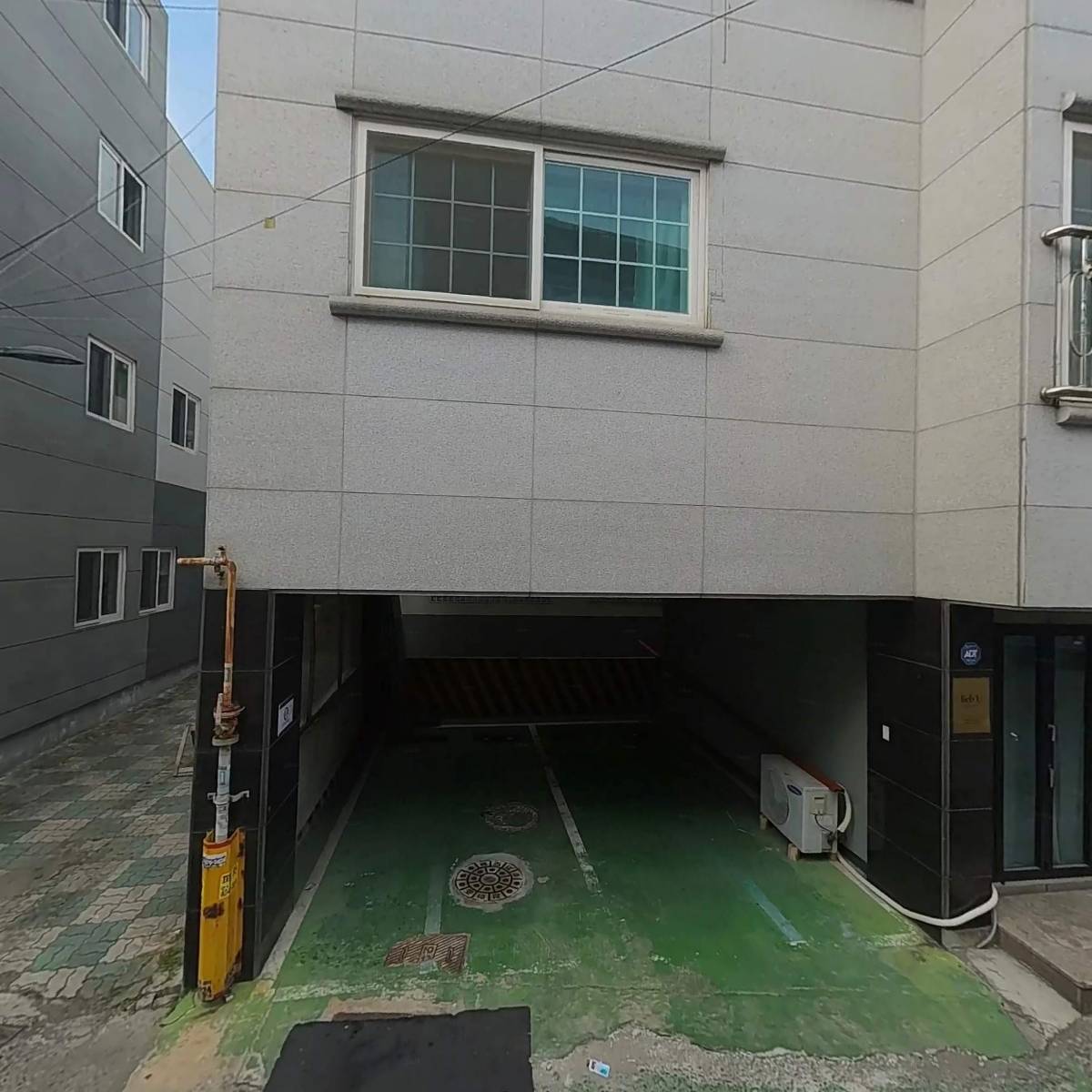 투모어스텝스 인터렉티브(Two More Steps Interactive)