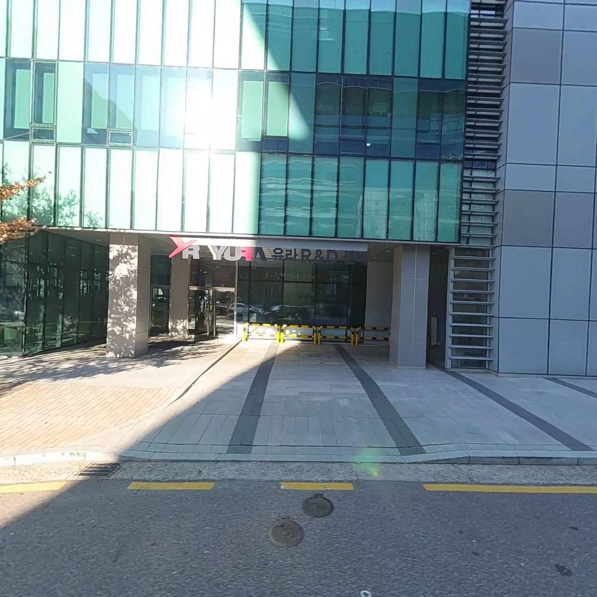 주식회사 유라코퍼레이션