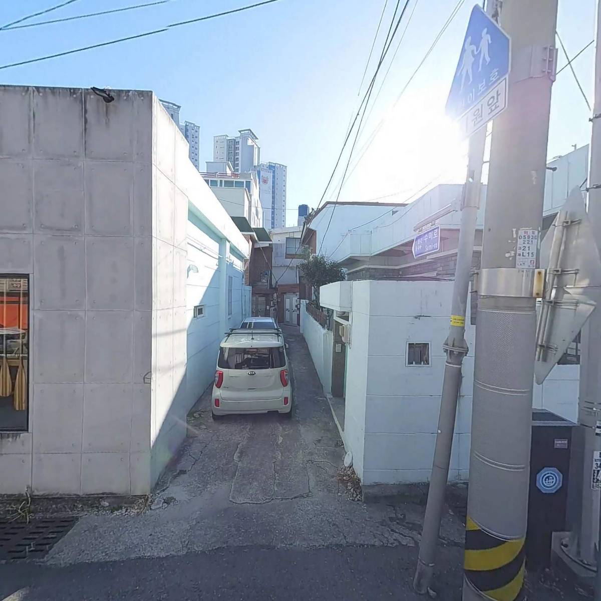 수정명판사