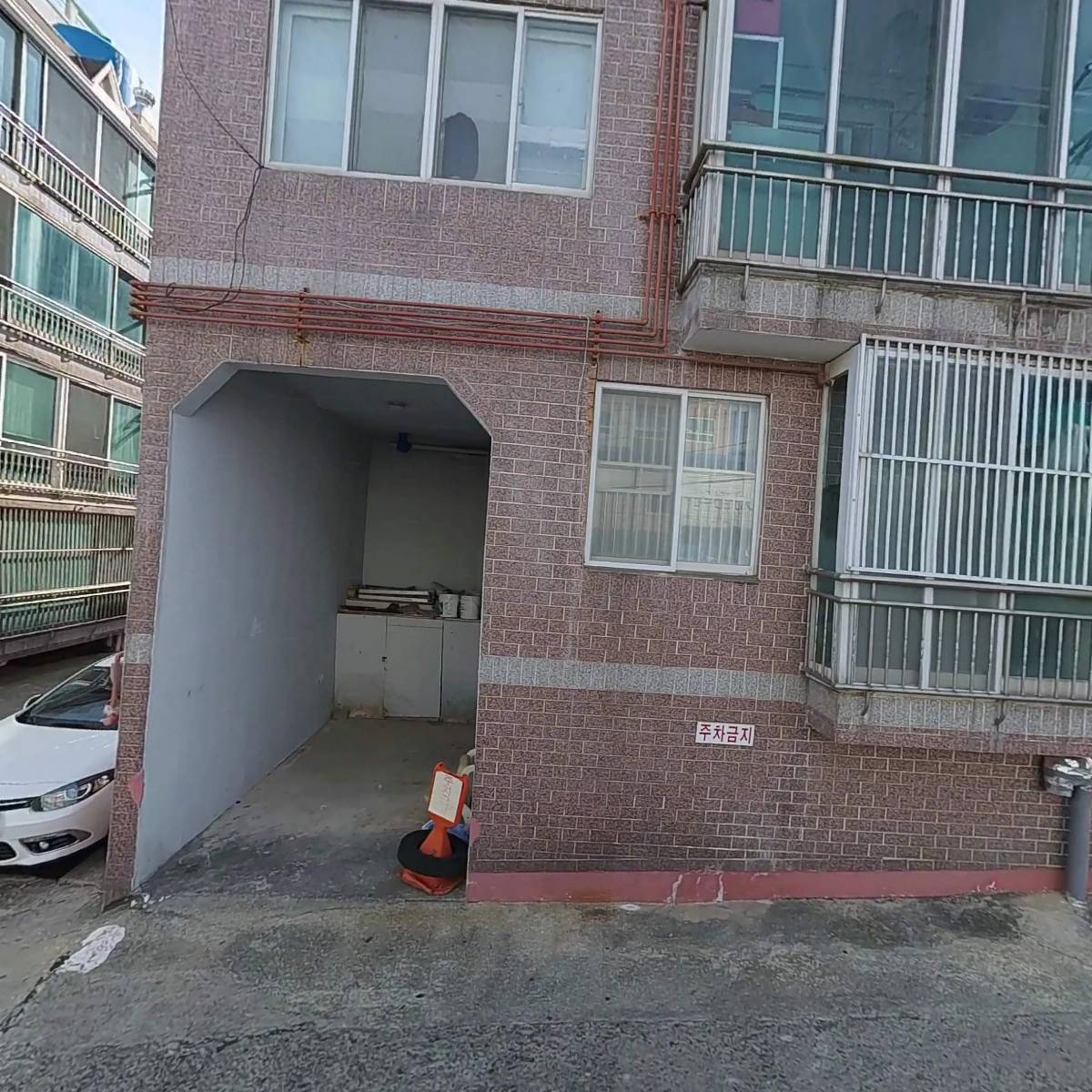 서핑역기장