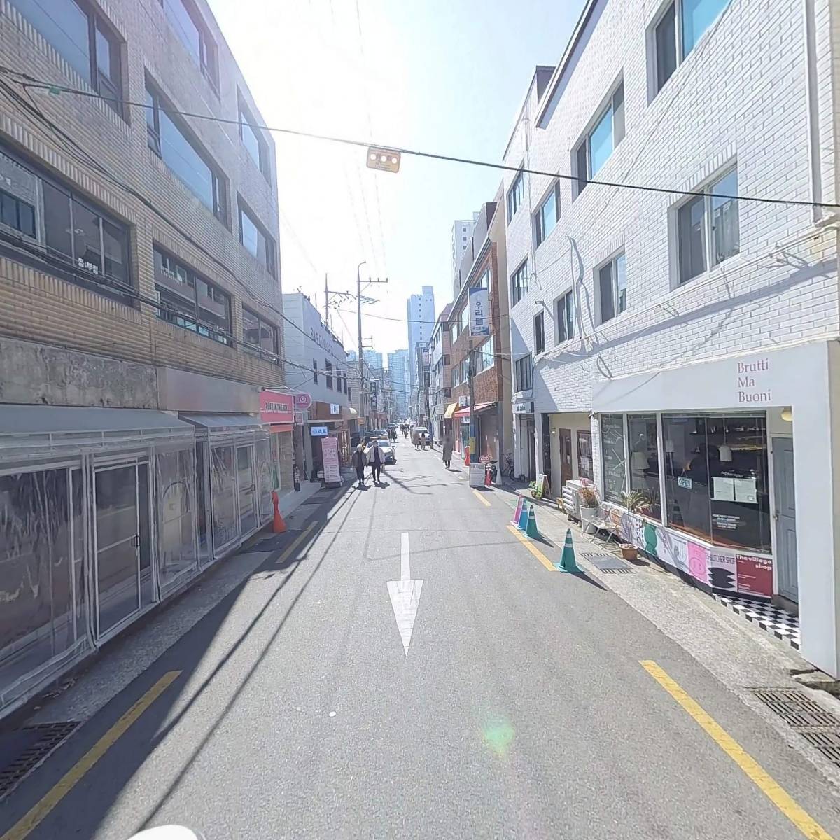 머물던_2