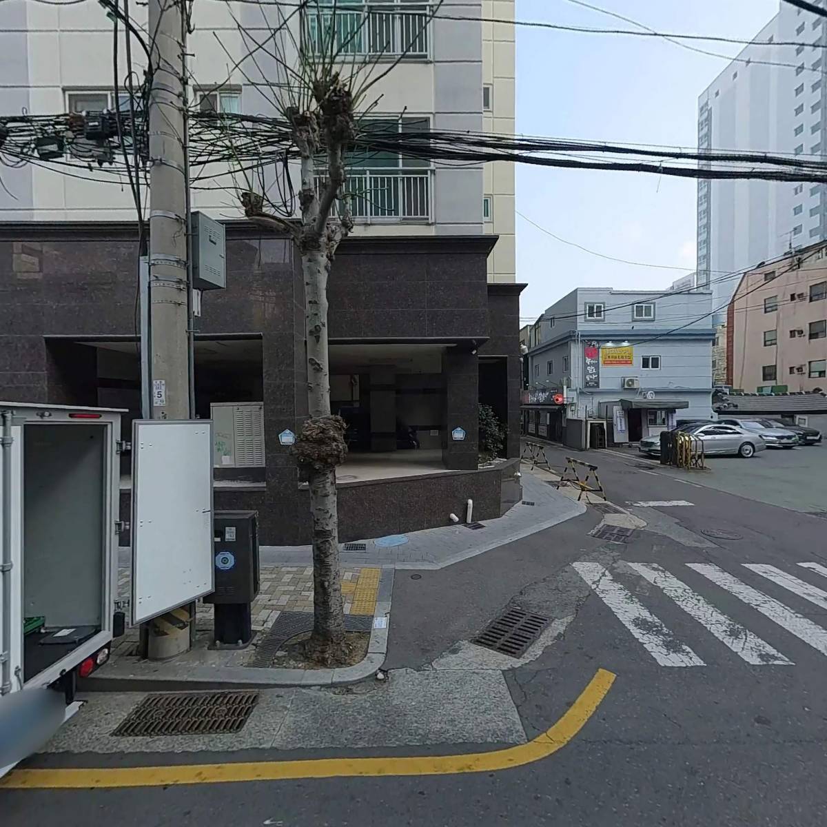 （주）에이치와이