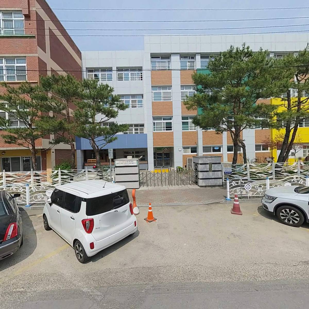 김천부곡초등학교