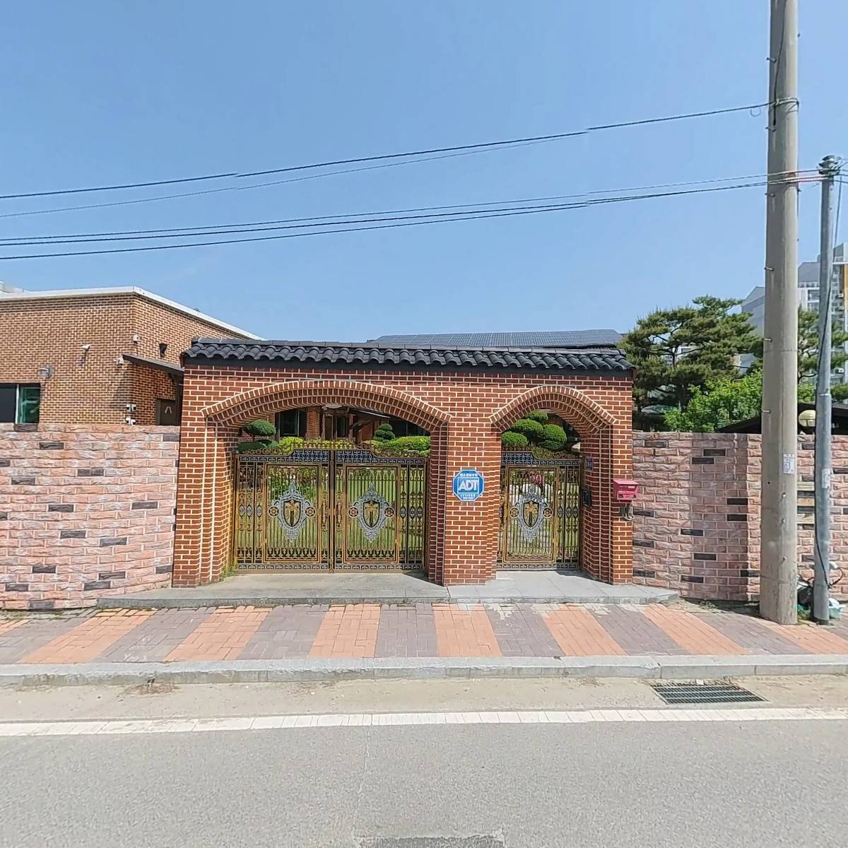 윤&박 홀딩스_3