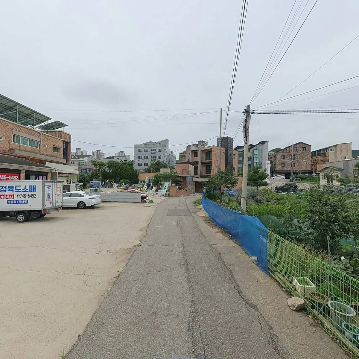 오버앤아웃(Over and Out)_2