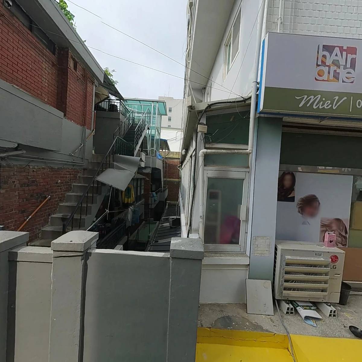 주식회사 와이씨에이치