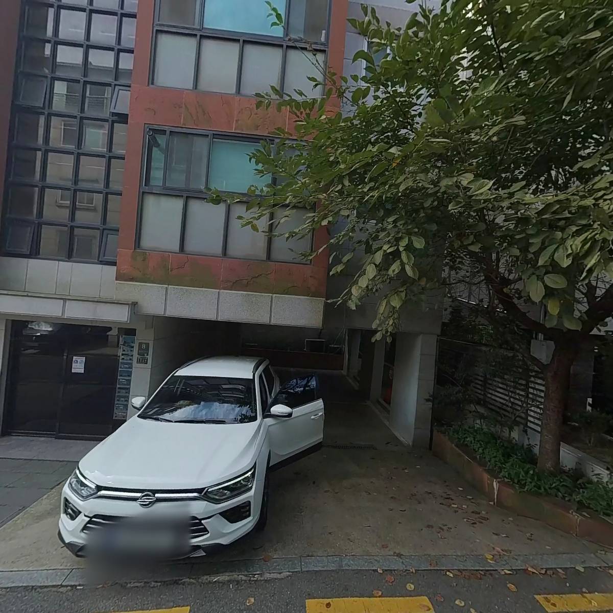 온플리크(On:fleek)_Hanu_3