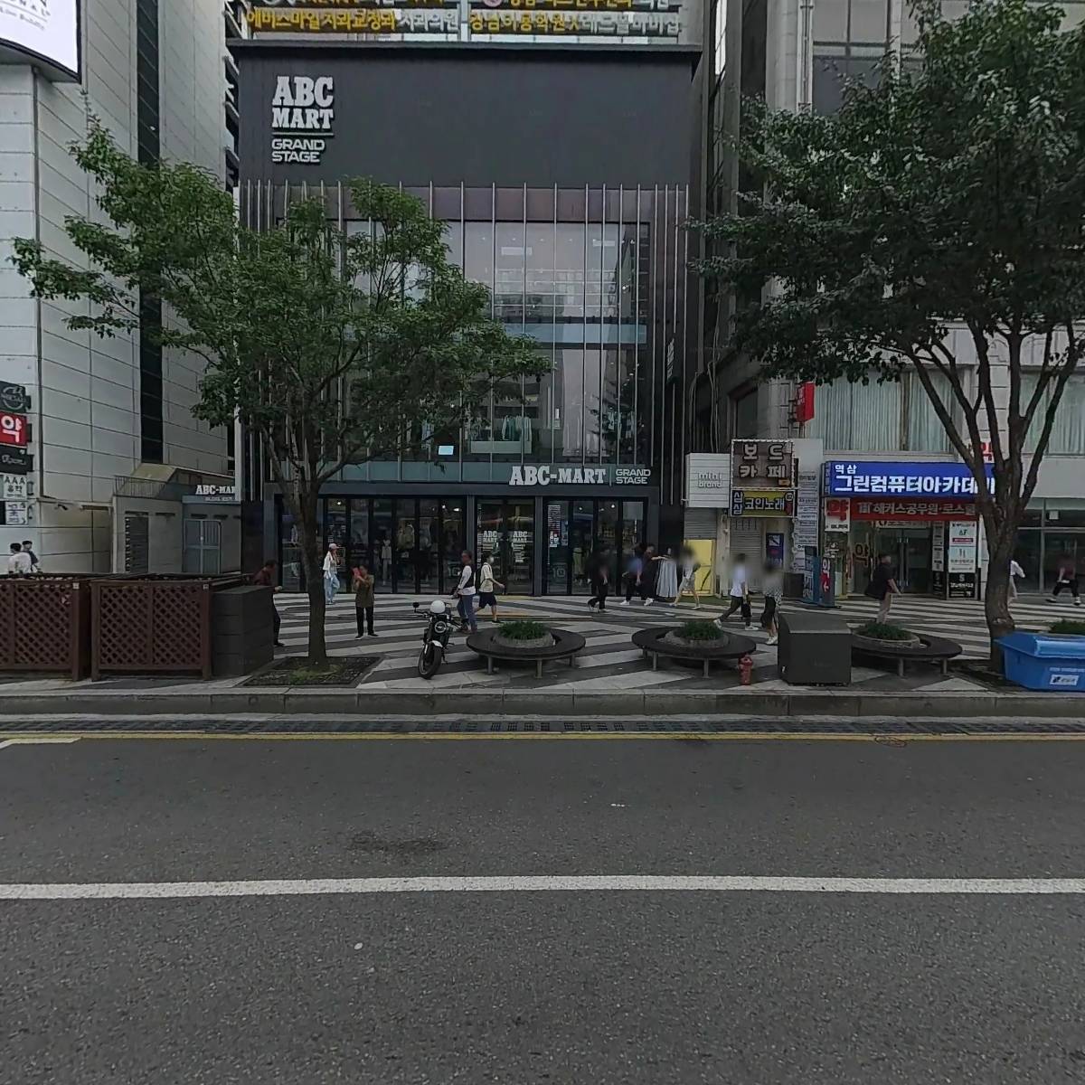 레드폴바버샵 강남2호점(강남역)