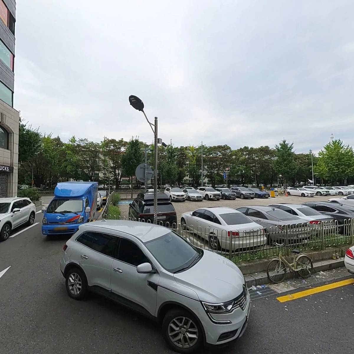 에센셜커피 30" 목동점_3